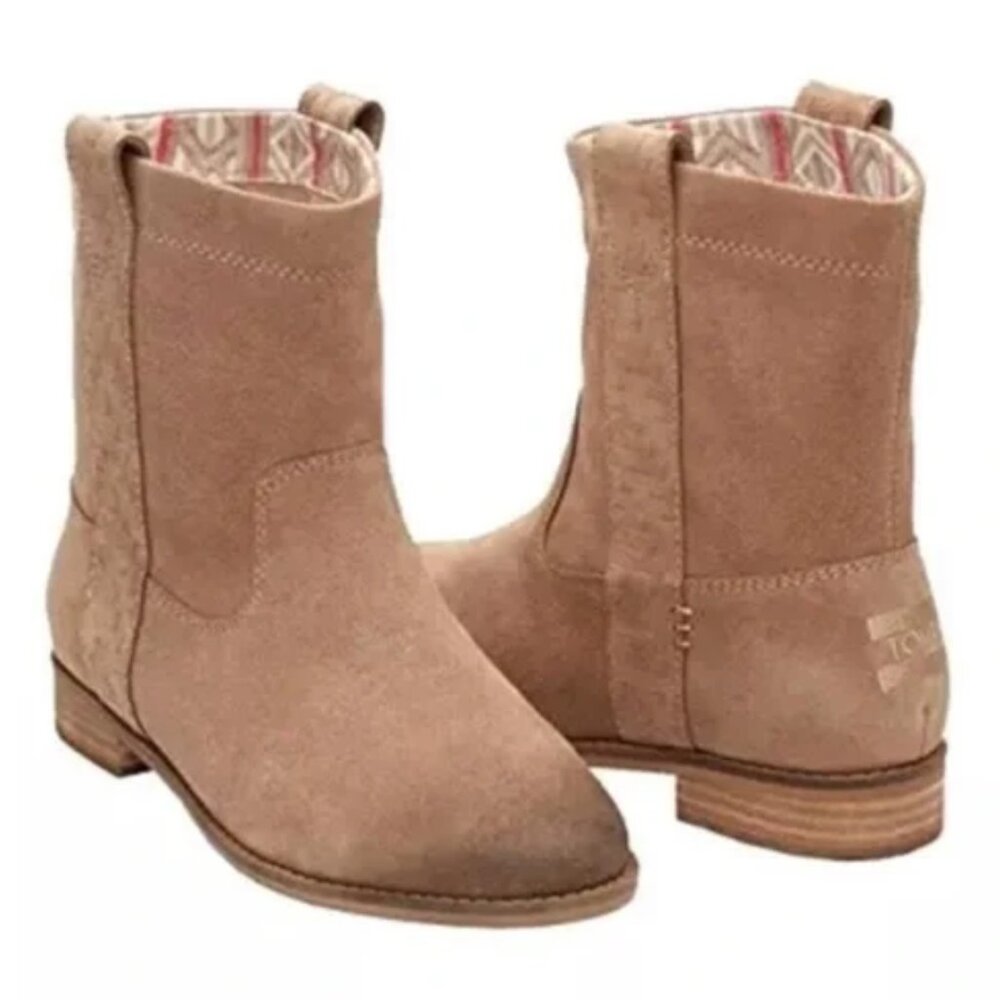 TOMS Laurel Boots Amphora Burnished Suede Tan Khaki Beige sz 8.5 Western Cowgirl